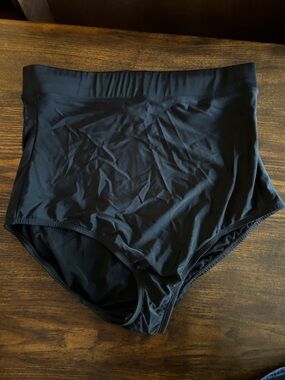 Cacique High-Waist Seamless Briefs - Black